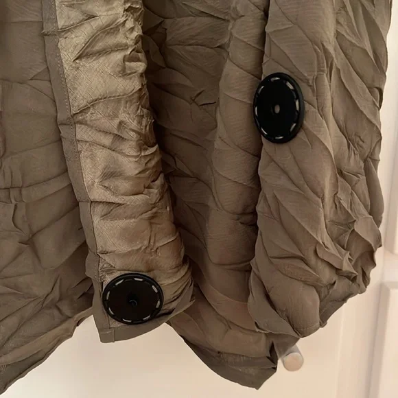 Babette artful top. Fastens with two snap buttons. Lingerie straps. Small. ￼ - Picture 3 of 7